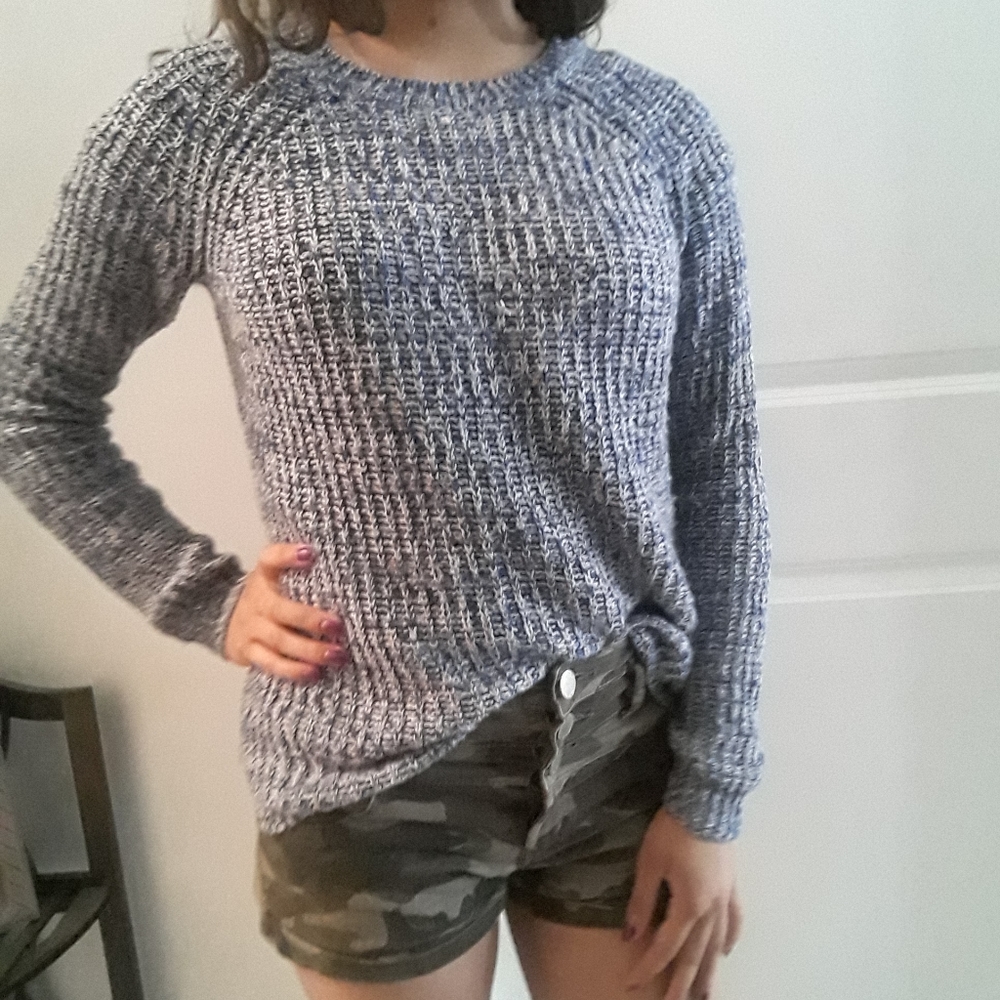 Sweater - Picture 5 of 5